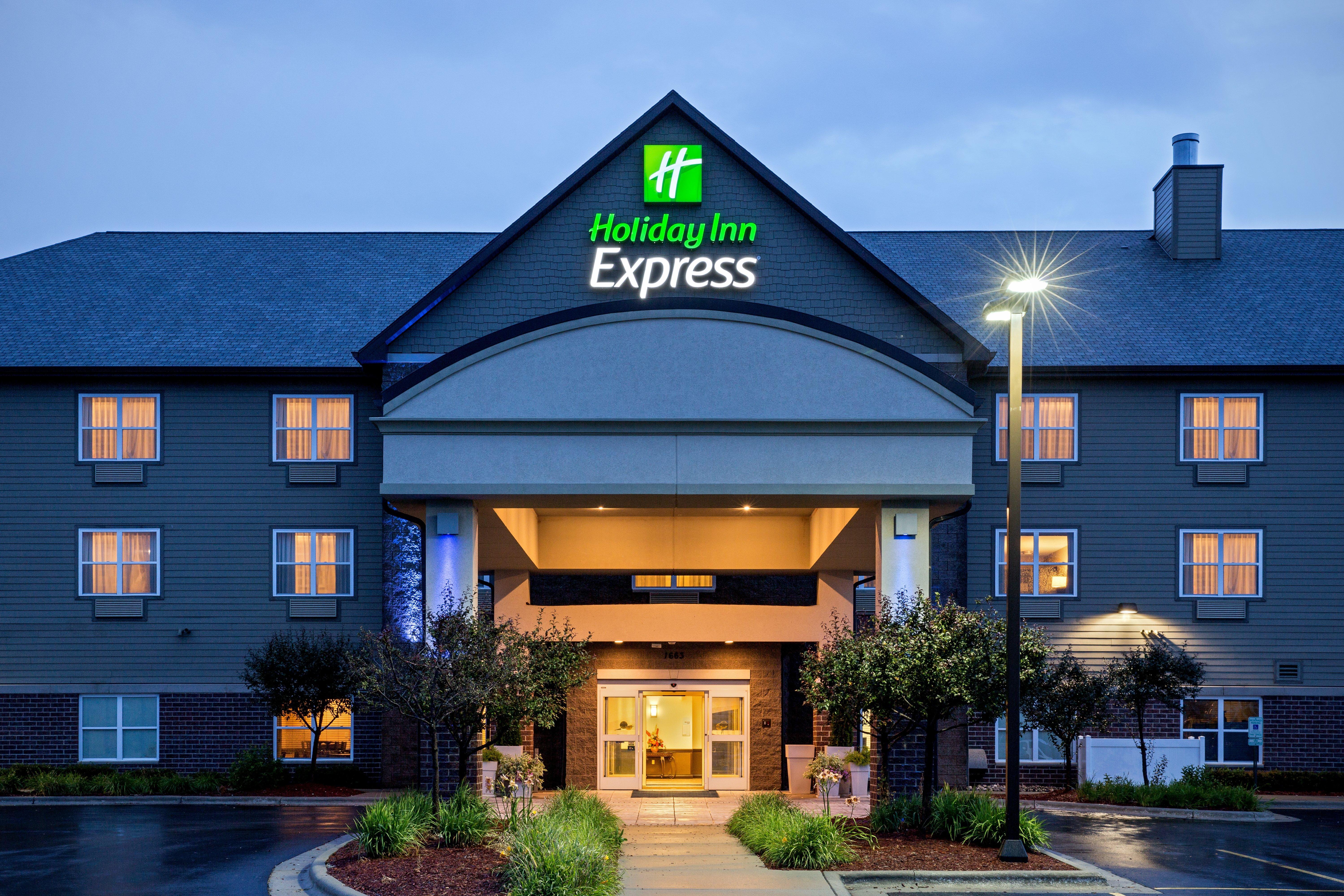 Holiday Inn Express & Suites - Green Bay East, An Ihg Hotel Exterior photo